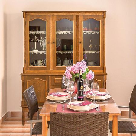 Nice Apartment In Tucepi With Wifi Екстер'єр фото
