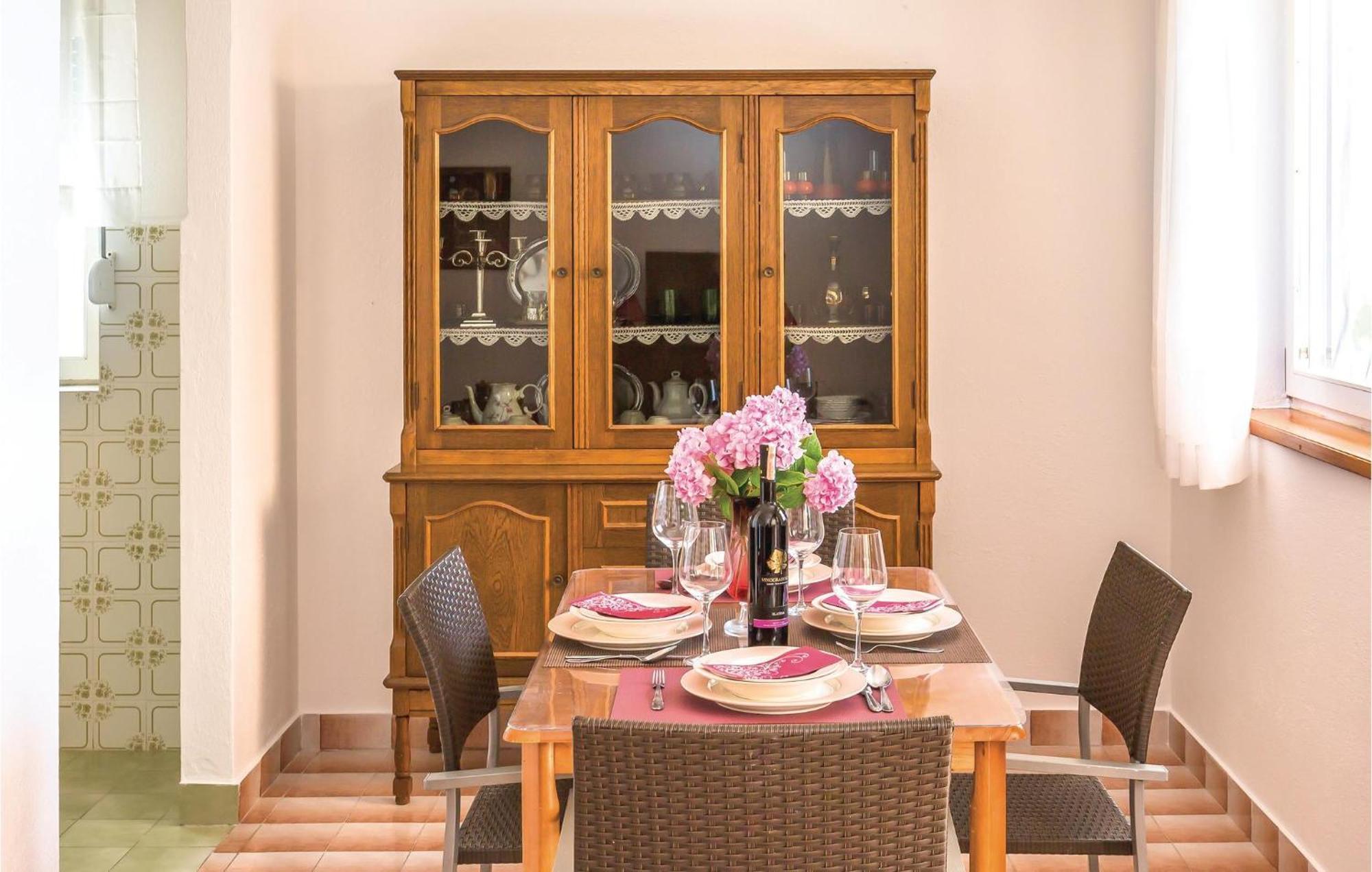 Nice Apartment In Tucepi With Wifi Екстер'єр фото